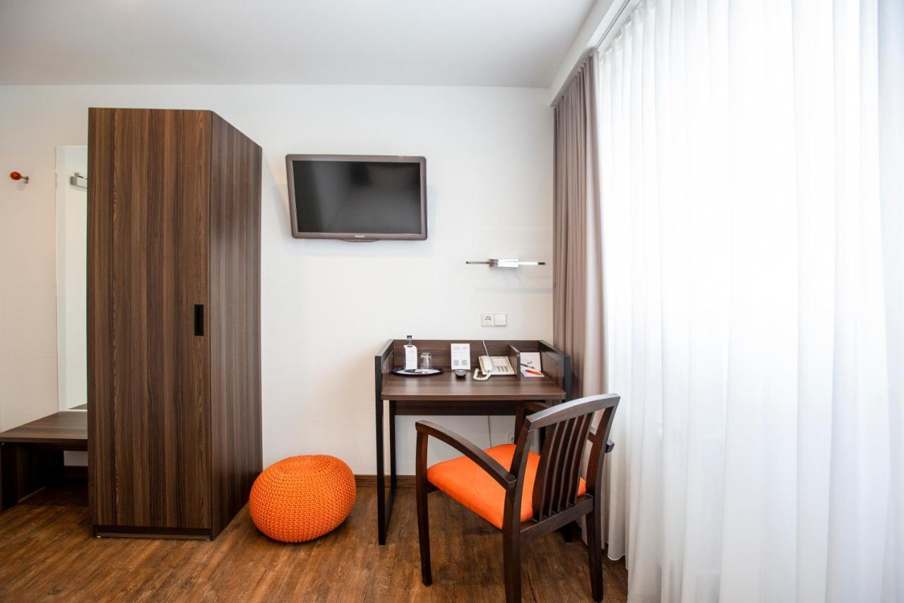 Sevendays Hotel Karlsruhe Exterior photo